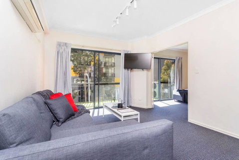 405 Perth City Escape - Rental Cars 43