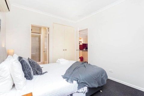 405 Perth City Escape - Rental Cars 20