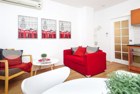 405 Perth City Escape - Rental Cars 14