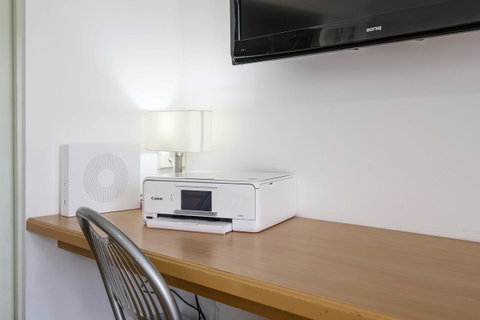 405 Perth City Escape - Rental Cars 6
