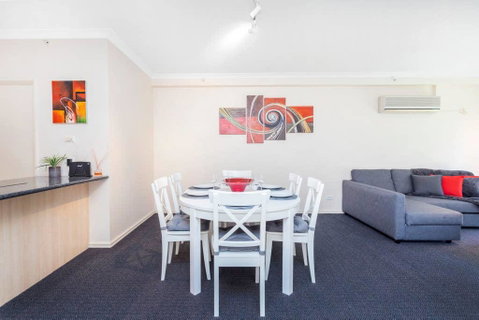 405 Perth City Escape - Rental Cars 33