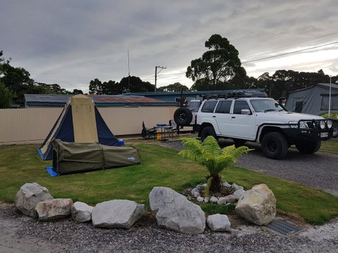Strahan Retreat Holiday Park - Rental Cars 32
