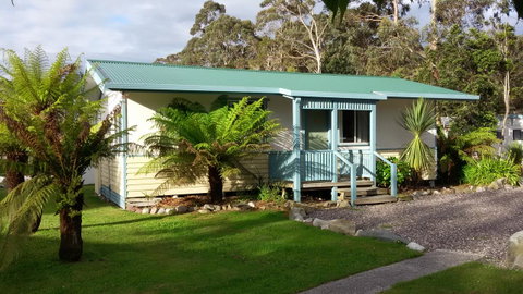 Strahan Retreat Holiday Park - Rental Cars 7