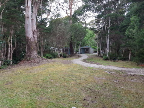 Strahan Retreat Holiday Park - Rental Cars 35