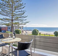 Beachfront Voyager Motor Inn - Rental Cars
