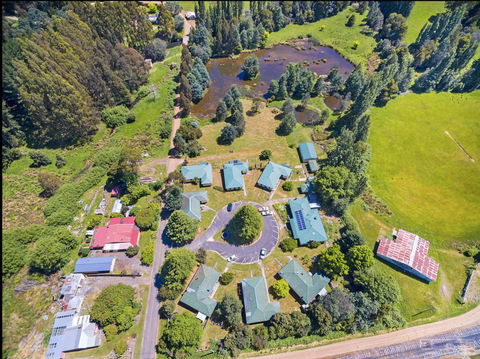 Giants Table And Cottages - Rental Cars 0