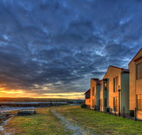 Stanley Village Waterfront Accommodation - Rental Cars