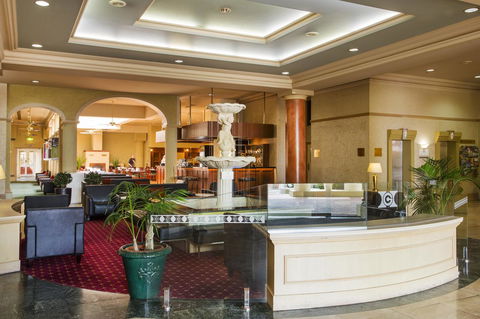 Hotel Grand Chancellor Launceston - Rental Cars 1