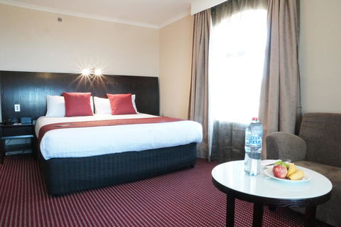 Hotel Grand Chancellor Launceston - Rental Cars 2