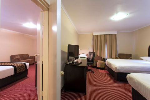 Hotel Grand Chancellor Launceston - Rental Cars 41