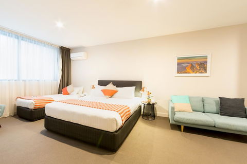 Customs House Hotel - Rental Cars 34