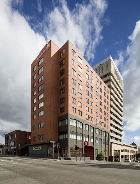 Travelodge Hotel Hobart - Rental Cars 0