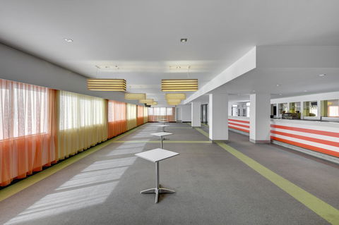 Travelodge Hotel Hobart - Rental Cars 19