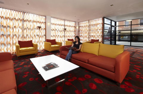 Travelodge Hotel Hobart - Rental Cars 15