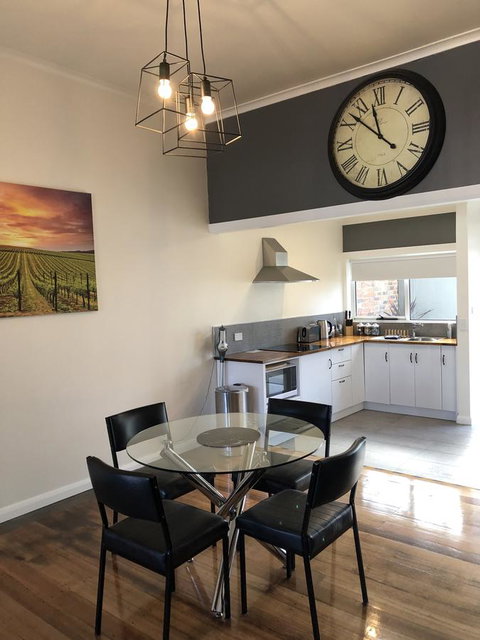 Apartment 5ive - Rental Cars 1