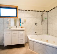 Driftwood Strahan Villas - Rental Cars