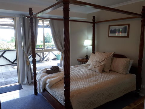 Robin\'s Nest B&B - Rental Cars 15
