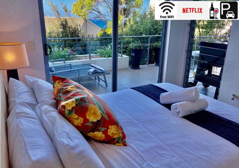 NEW Sunshine Beach Family Escape 3 Bedroom With Free Wifi And Parking - Rental Cars 0
