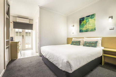 Nightcap At Skyways Hotel - Rental Cars 0