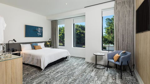 Oaks Cairns Hotel - Rental Cars 0