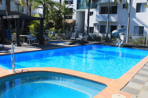 Oceanside Hawks Nest - Rental Cars 0