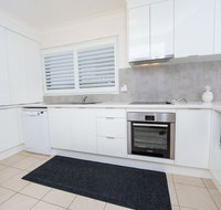 Oscar's at Little Beach - Nelson Bay - Rental Cars