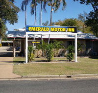 Overflow Emerald Motor Inn - Rental Cars