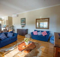 Paula's Place 8 Ti Tree Close Robe - Rental Cars