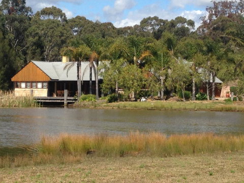 Peppers Creek Accommodation - Rental Cars 0