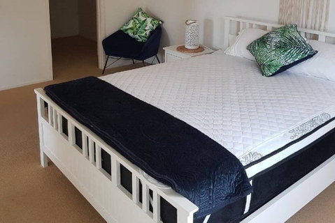 Pet Friendly Paradise Near Beach - Rental Cars 2