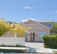 Plum Tree Cottage - warm cosy  walk to town - Rental Cars