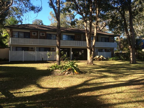 Port Stephens Motel - Rental Cars 0