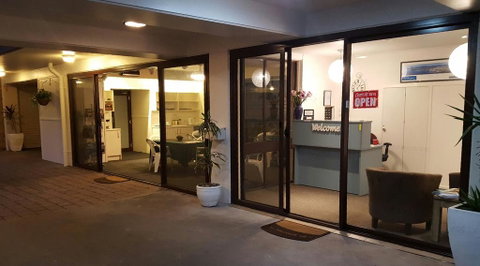 Port Stephens Motel - Rental Cars 3