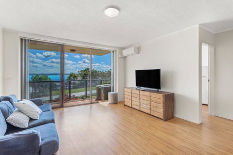 Portside 10 1 Donald Street - Rental Cars 1