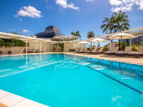 Pullman Reef Hotel Casino - Rental Cars 3