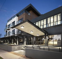 Quality Hotel Lakeside - Rental Cars