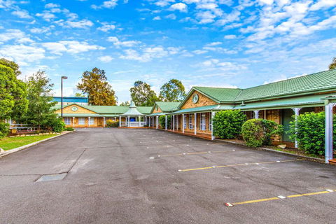 Quality Inn Penrith Sydney - Rental Cars 0