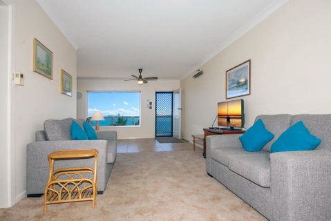 Quarterdeck, Unit 3/12 Magnus Street - Rental Cars 1