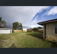 Queens Park Home - Rental Cars