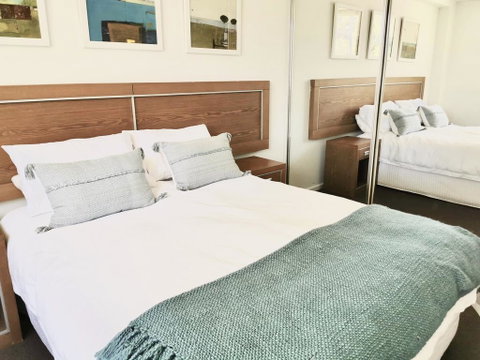 Quiet 2 Bedroom - Private Unit 40 - Mantra Nelson Bay - Rental Cars 3