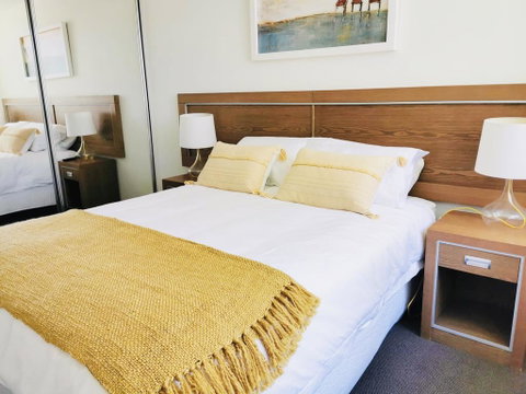 Quiet 2 Bedroom - Private Unit 40 - Mantra Nelson Bay - Rental Cars 1