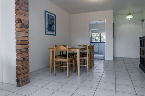 Radburn, Unit 3, 17 Ondine Close - Rental Cars 3