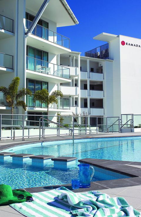Ramada Hotel & Suites By Wyndham Ballina Byron - Rental Cars 3