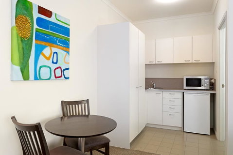 Redcliffe Motor Inn - Rental Cars 3