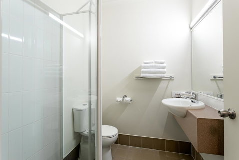 Redcliffe Motor Inn - Rental Cars 2