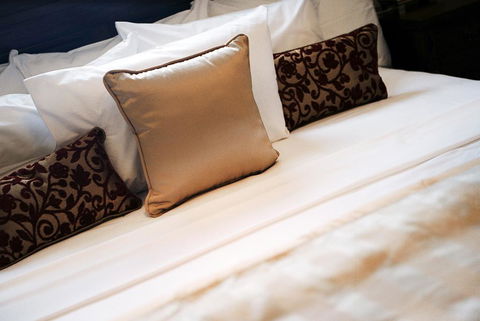 Redearth Boutique Hotel - Rental Cars 1