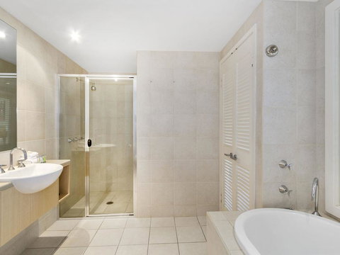 RESORT ON THE BEACH 6310 - TOP FLOOR - Rental Cars 2