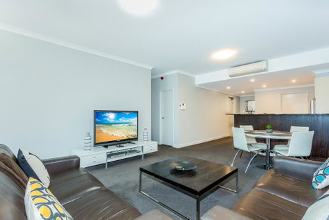 Rockingham Beachfront Apartment - Rental Cars 3