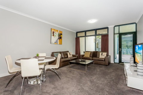 Rockingham Beachfront Apartment - Rental Cars 2
