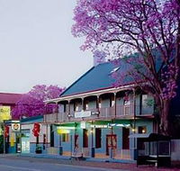 Royal Hotel Singleton - Rental Cars